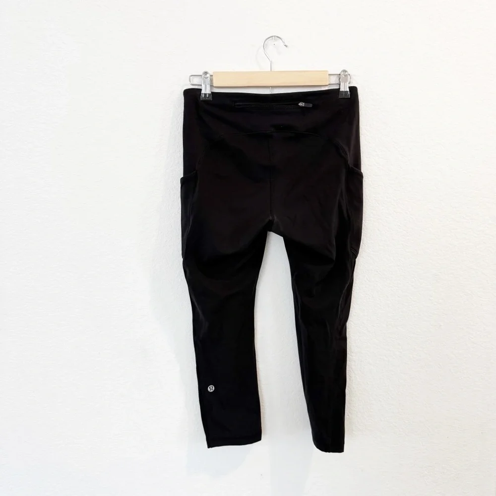 Lululemon- Speed Up Crop *21 Inseam - Size 6